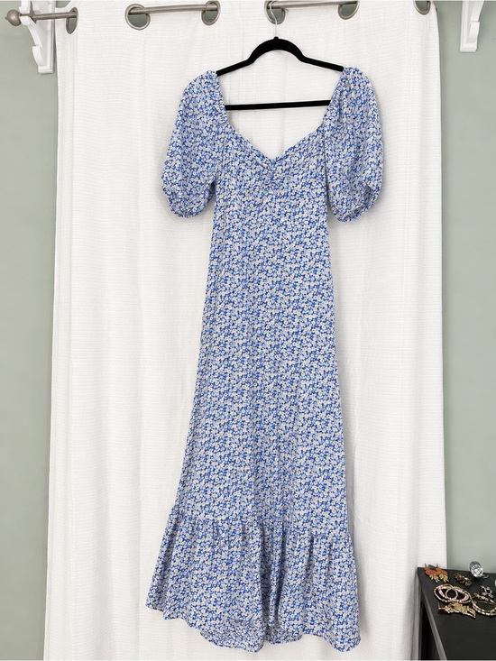 Blu Pepper Dresses & Skirts - Blu Pepper Blue and White Floral Puff-Sleeve Maxi Dress | Size M